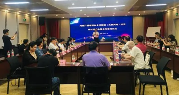 有这么多领导,专家在场,他们都比我优秀、成熟,我讲的他们都懂,还怎么讲啊？(图1)